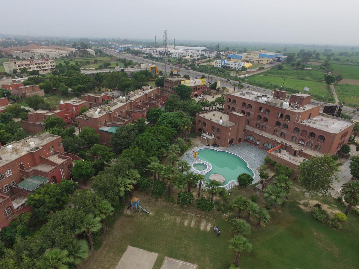 Magsons Resorts Vrindavan Kosi Eksteriør billede
